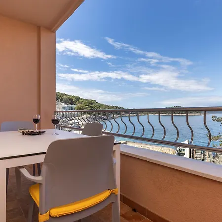 Velo Jedro Apartmani Punta Veli Losinj Exterior photo